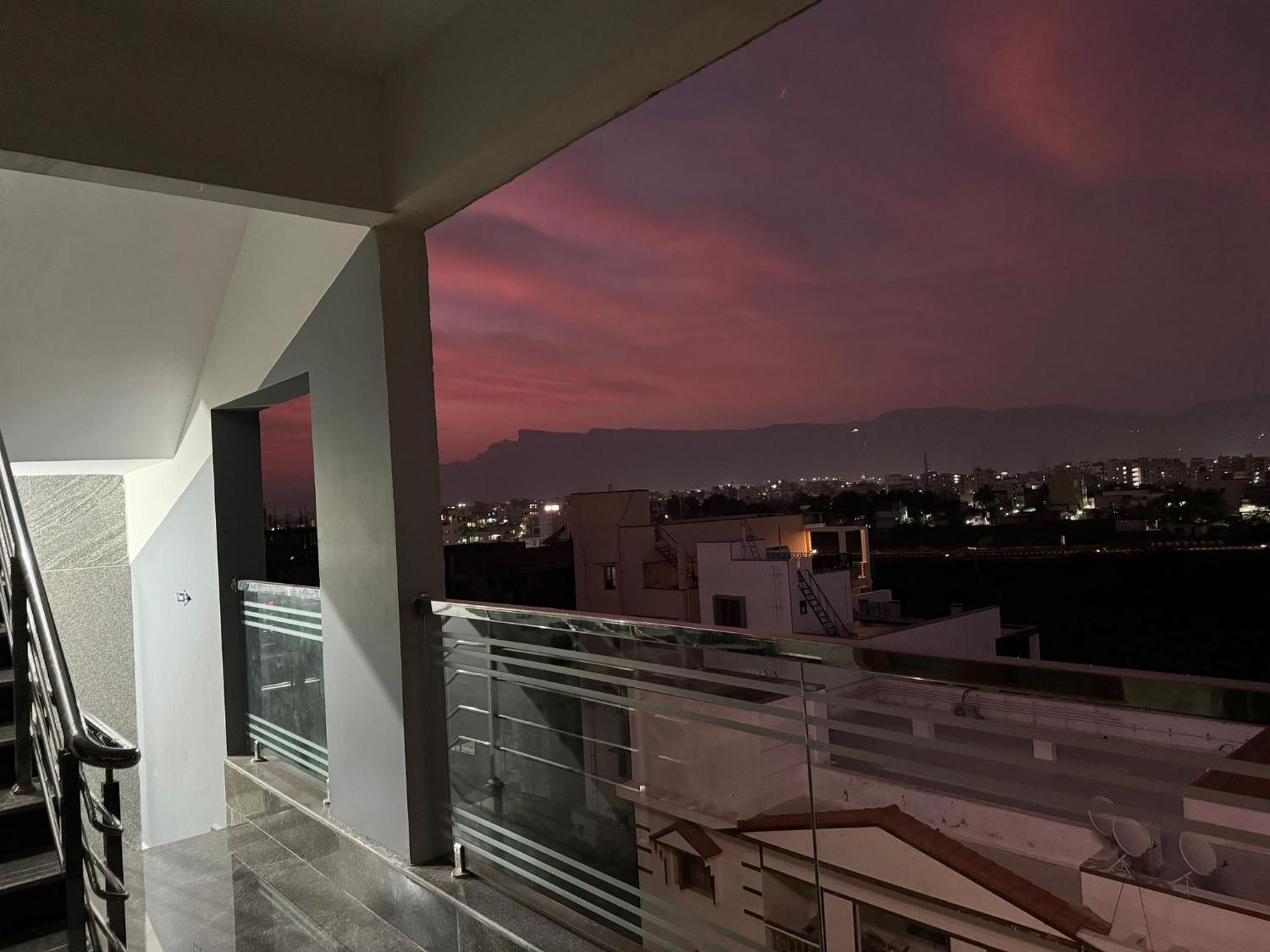 Tirupati Homestay - Ragunatha Resorts - 3Bhk Ac Apartments For Large Families - Free Breakfast - Flyover To Alipiri Gate - Wifi - Android Tv - - Easy Access To Visit All Temples Exteriér fotografie