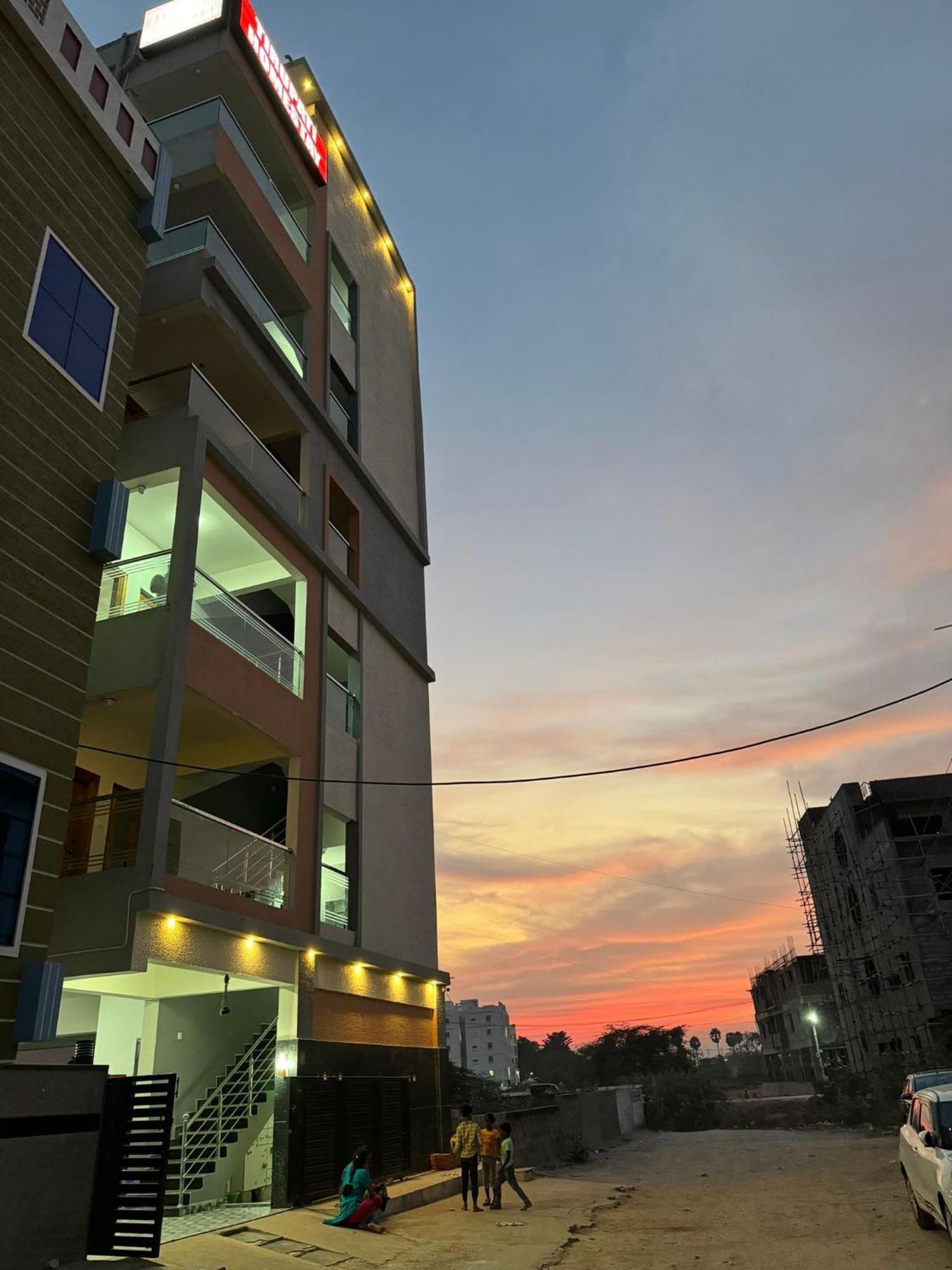 Tirupati Homestay - Ragunatha Resorts - 3Bhk Ac Apartments For Large Families - Free Breakfast - Flyover To Alipiri Gate - Wifi - Android Tv - - Easy Access To Visit All Temples Exteriér fotografie
